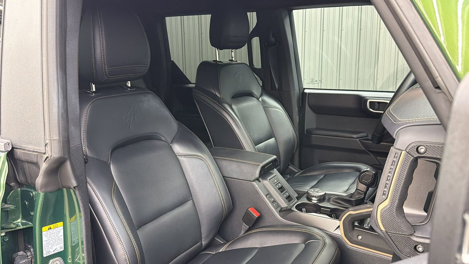 Used 2025 Ford Bronco Badlands image 34