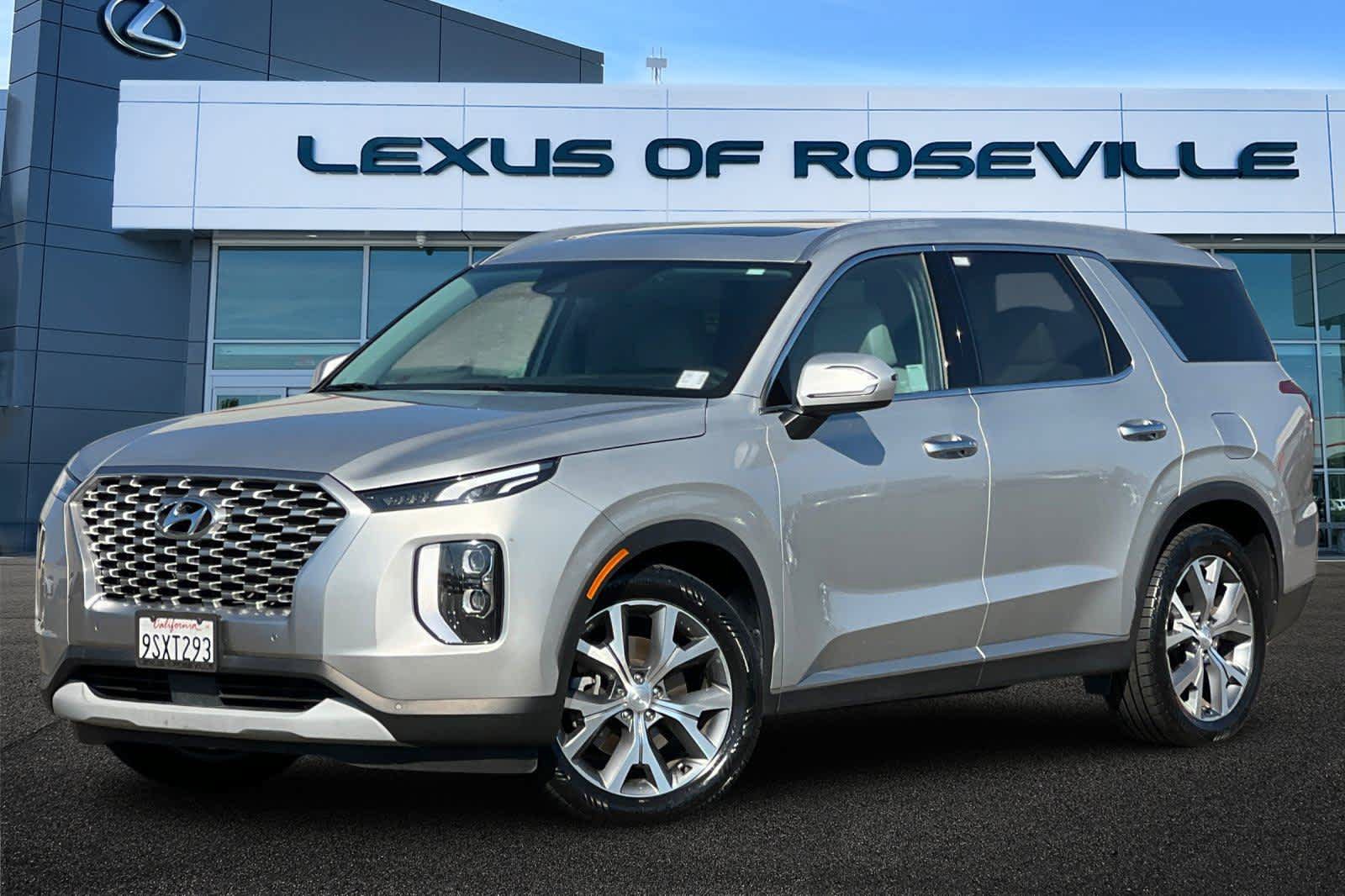Used 2022 Hyundai Palisade SEL w/ Premium Package FWD image 1