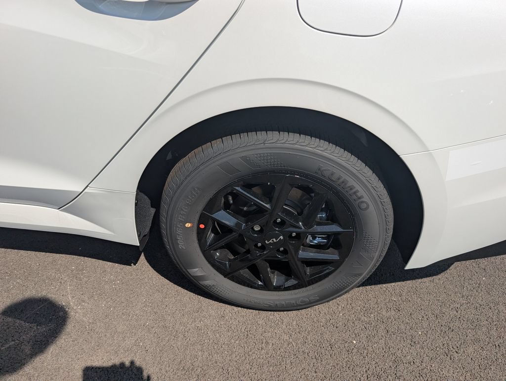 New 2026 Kia K5 LXS FWD image 22