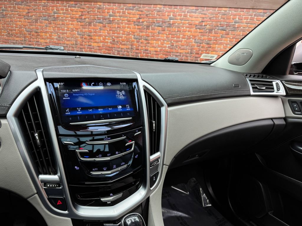 Used 2016 Cadillac SRX Luxury image 17
