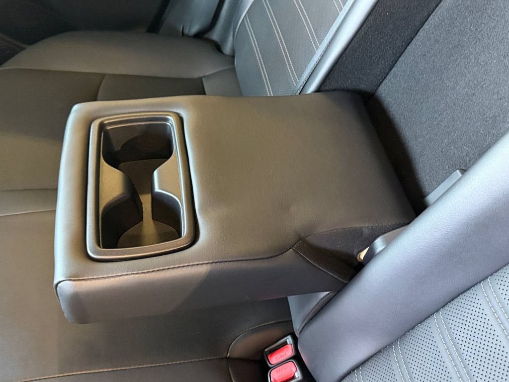 Used 2023 Toyota RAV4 Limited AWD/4WD image 28