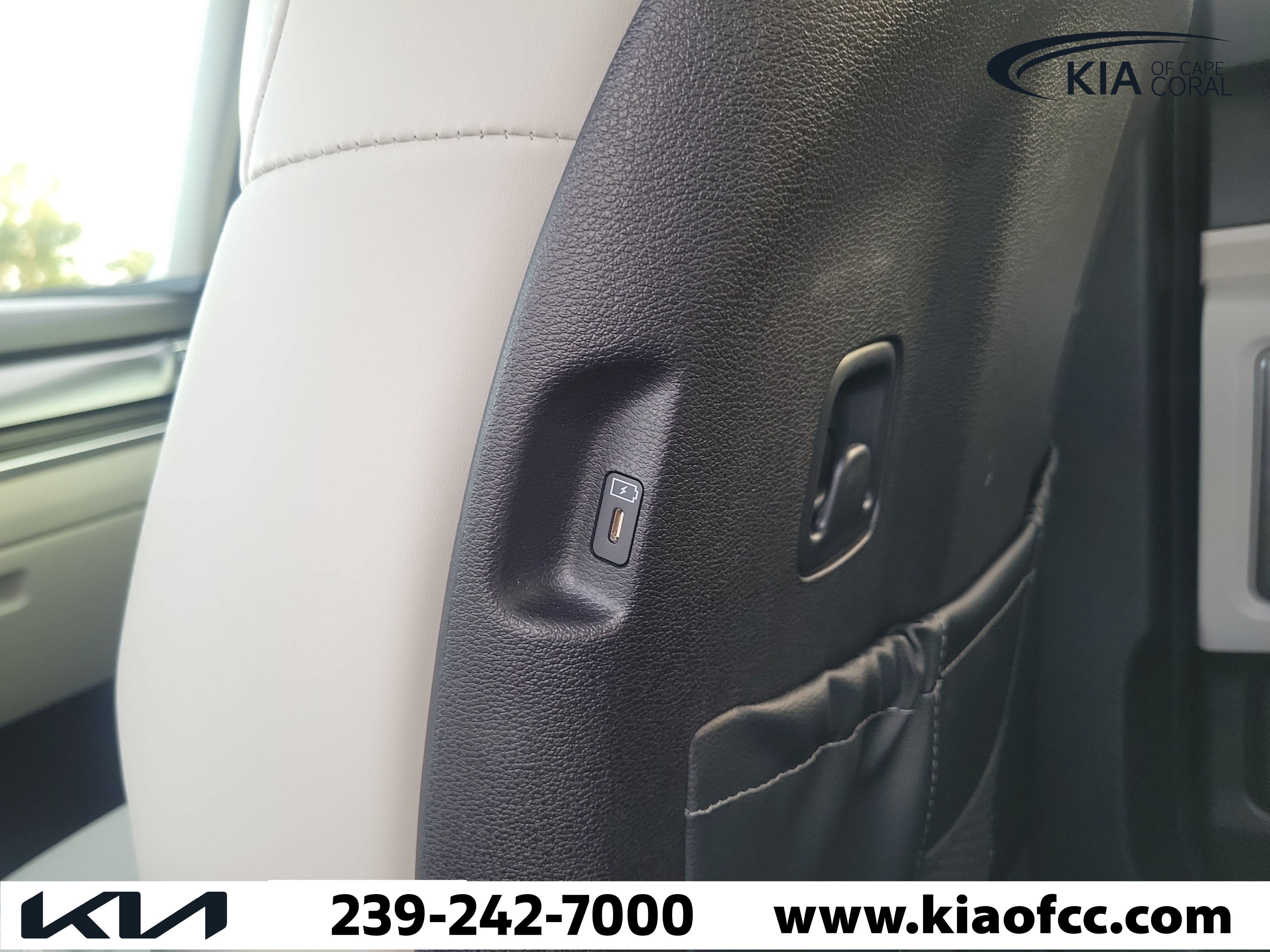 Certified 2025 Kia Telluride S FWD image 18