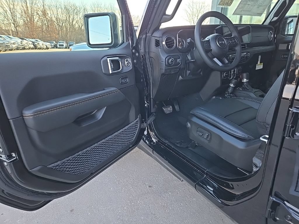 New 2026 Jeep Gladiator Mojave AWD/4WD image 34