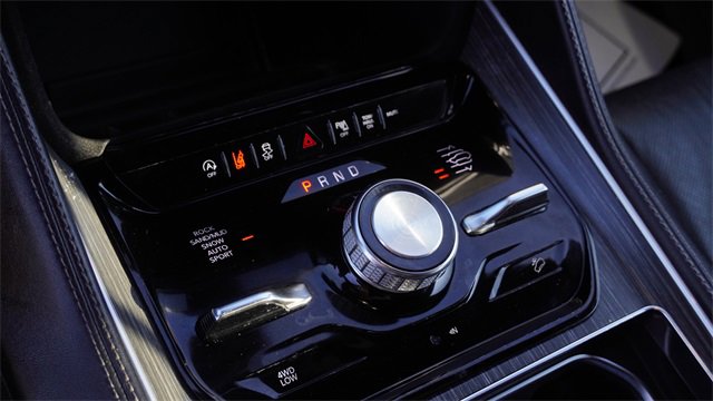 Used 2023 Jeep Wagoneer L Series III w/ Preferred Equipment Group image 26