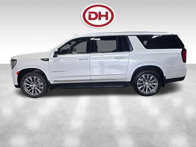 Used 2024 GMC Yukon XL Denali w/ Advanced Technology Package AWD/4WD image 9