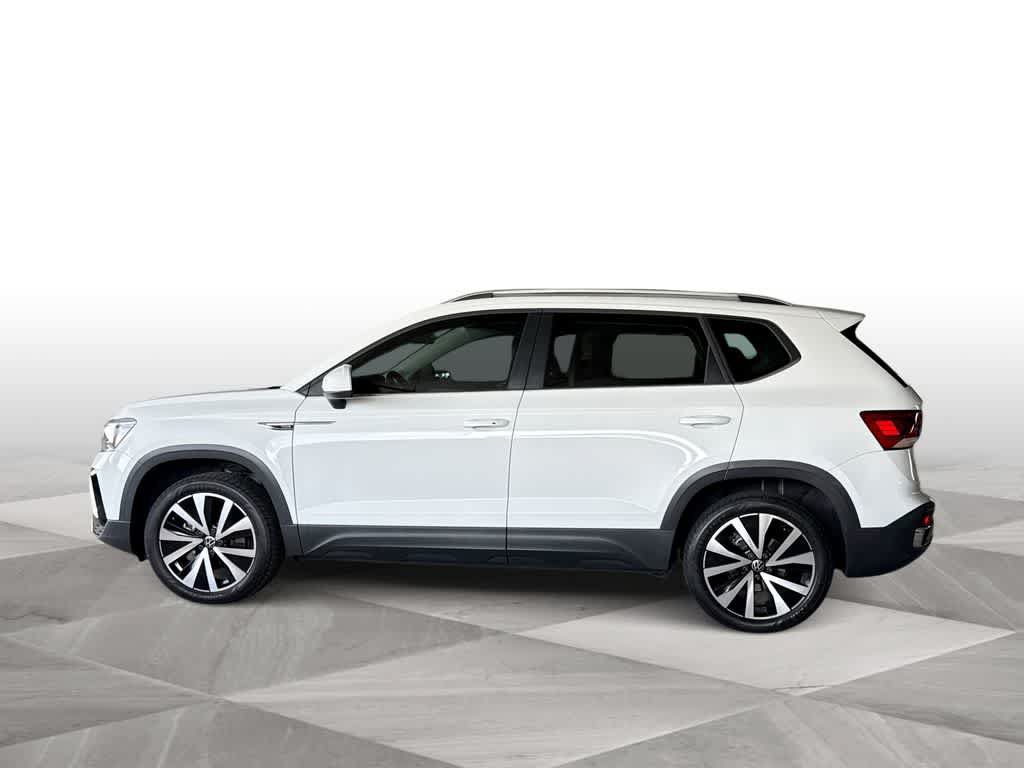 Used 2023 Volkswagen Taos SE FWD image 5