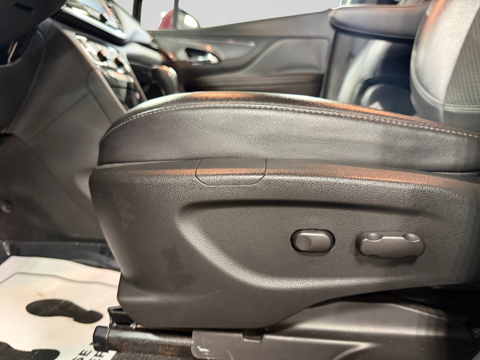 Used 2018 Buick Encore Preferred FWD image 36