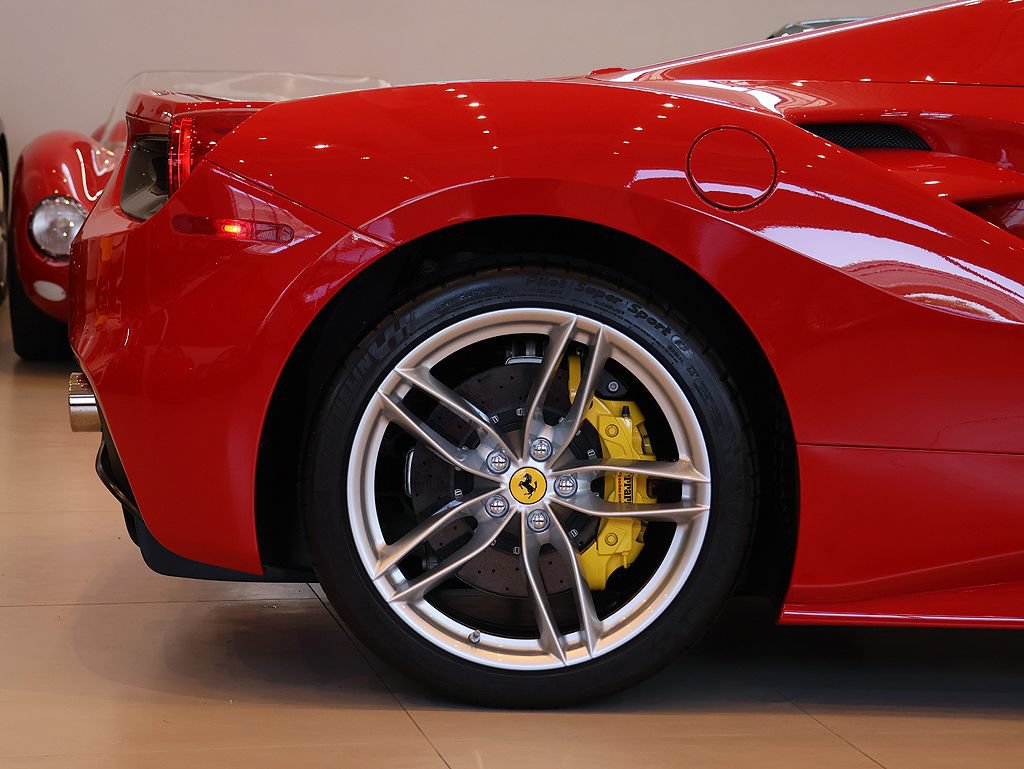 Certified 2019 Ferrari 488 Spider RWD image 48