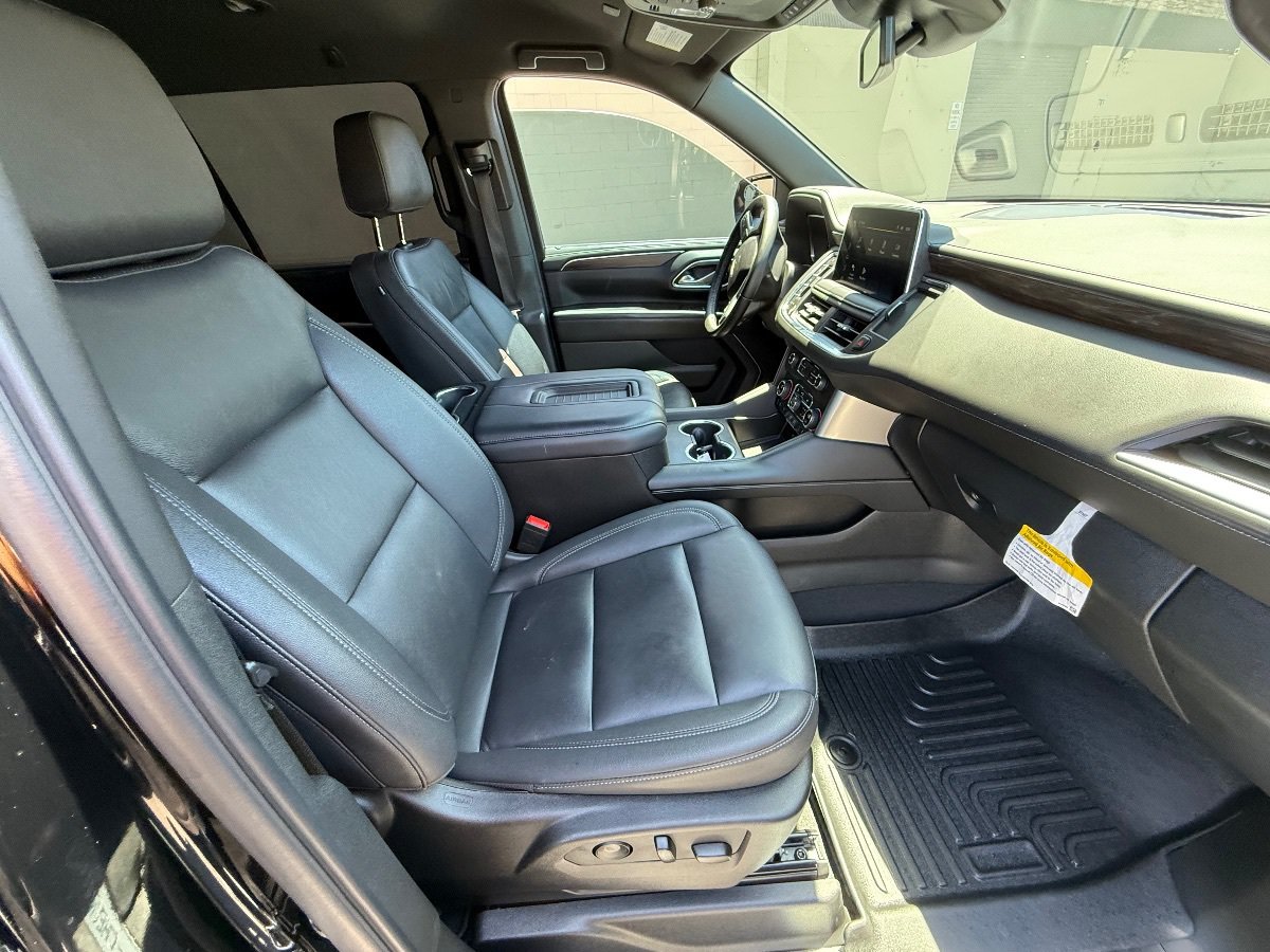 Used 2024 Chevrolet Suburban LT AWD/4WD image 18