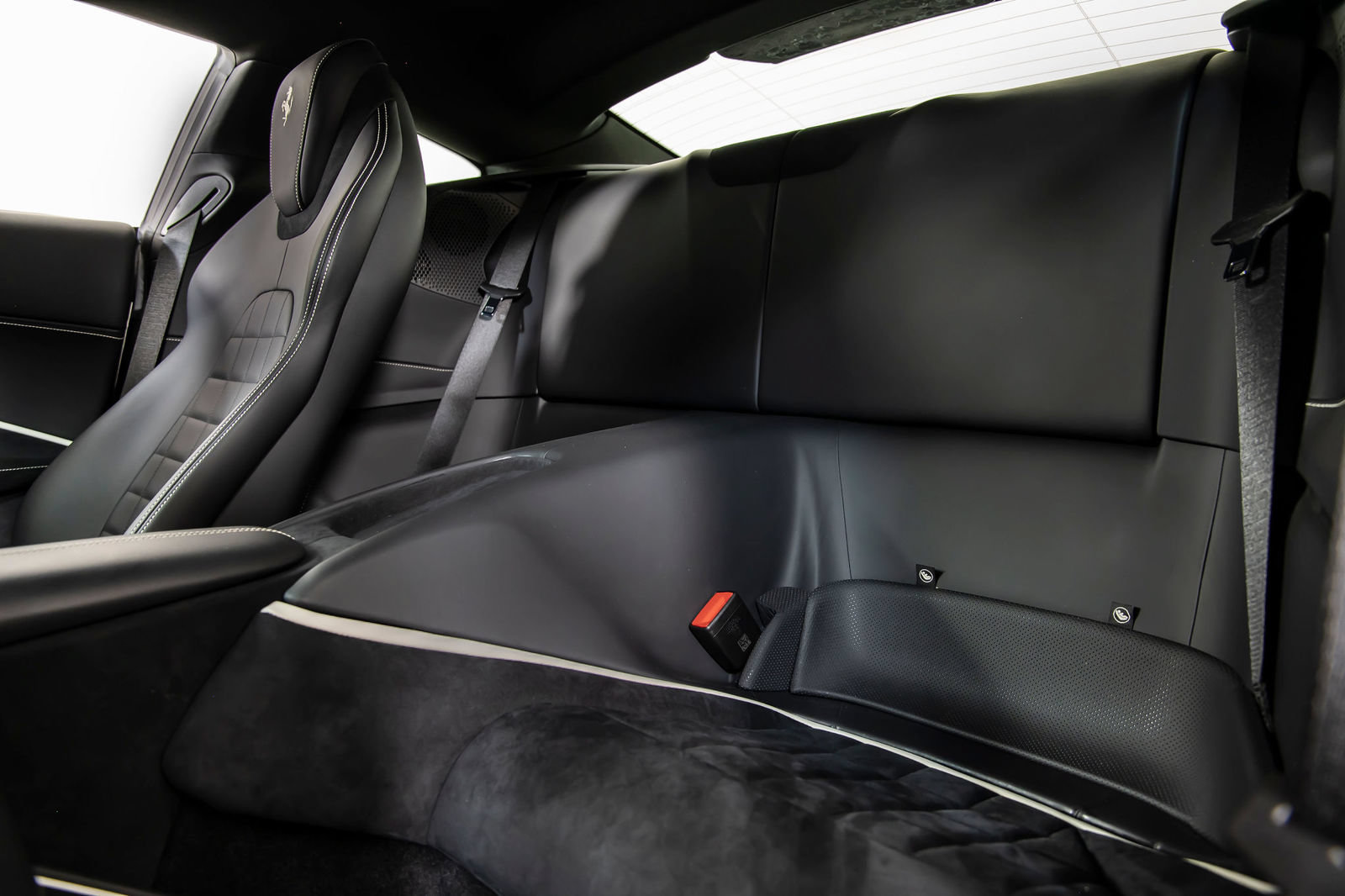 Certified 2022 Ferrari Roma RWD image 16