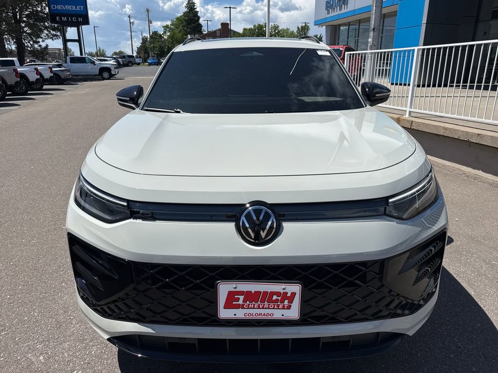 Used 2025 Volkswagen Tiguan SE R-Line AWD/4WD image 8