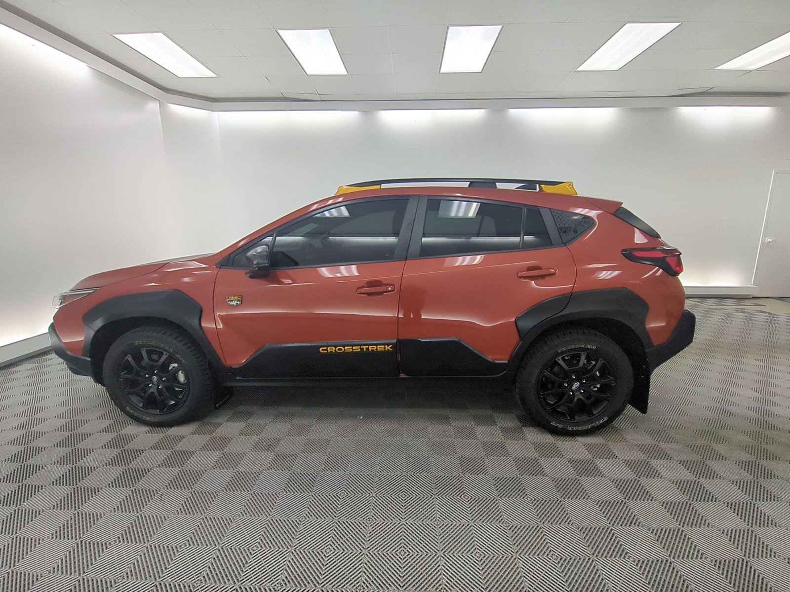Used 2024 Subaru Crosstrek 2.5i Wilderness image 2