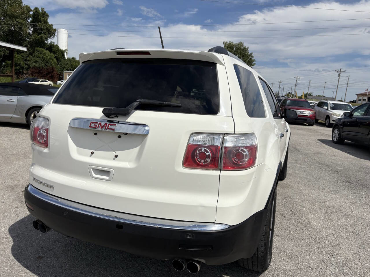 Used 2010 GMC Acadia SLE image 8