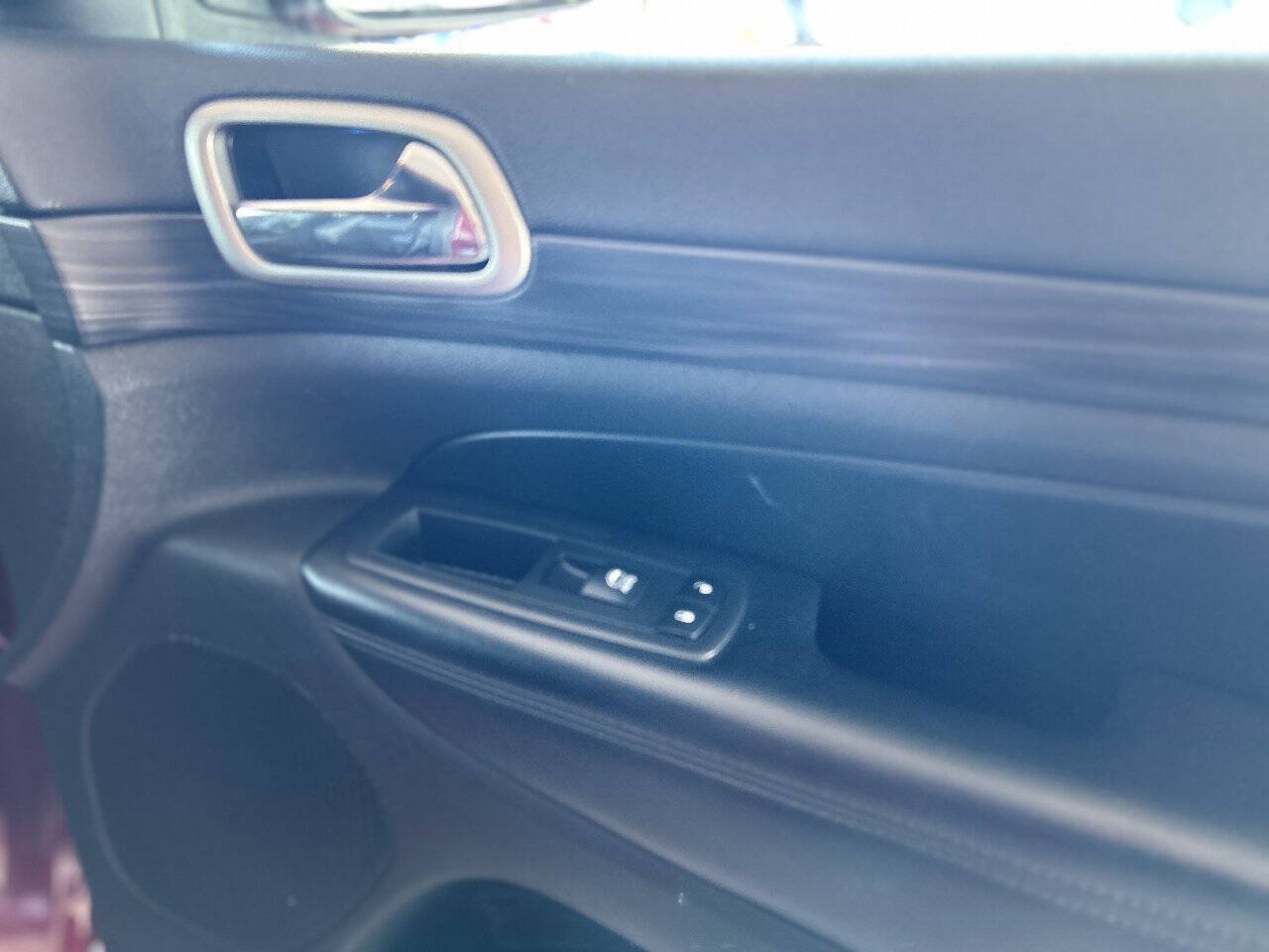 Used 2019 Jeep Grand Cherokee Altitude AWD/4WD image 46