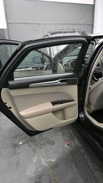 Used 2019 Ford Fusion SE image 9