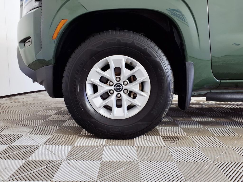 Used 2024 Nissan Frontier SV w/ Technology Package RWD image 8