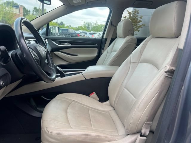 Used 2020 Buick Enclave Essence AWD/4WD image 23