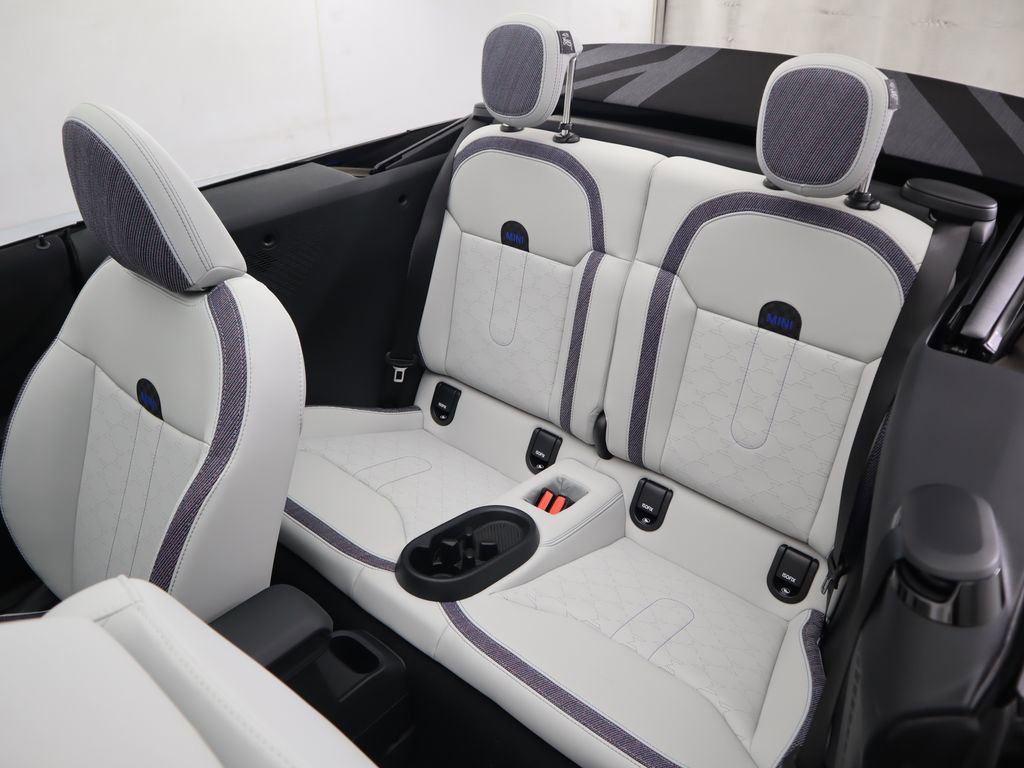 Used 2026 MINI Cooper Convertible image 30