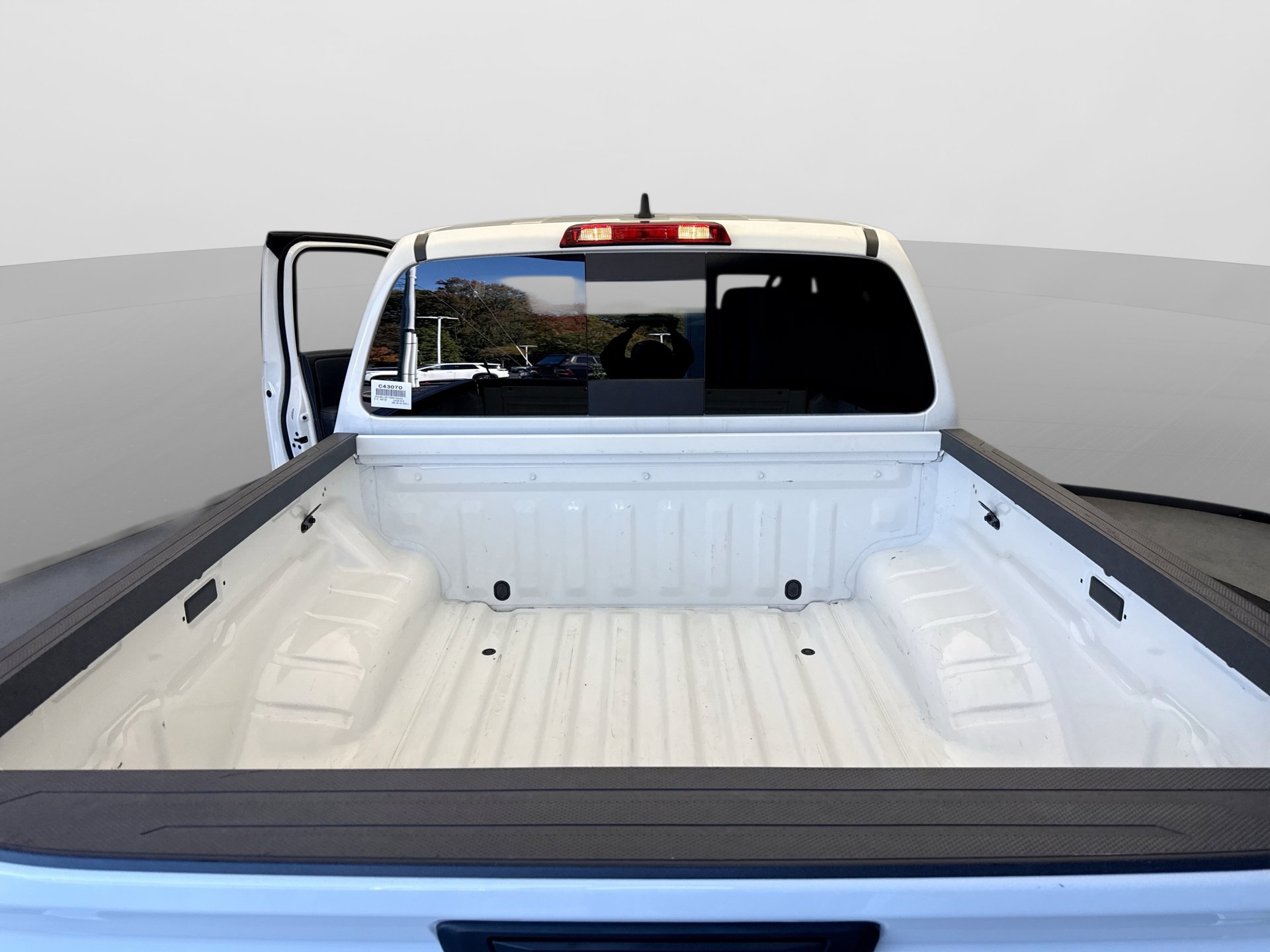 Used 2023 Nissan Frontier PRO-4X w/ Technology Package AWD/4WD image 22