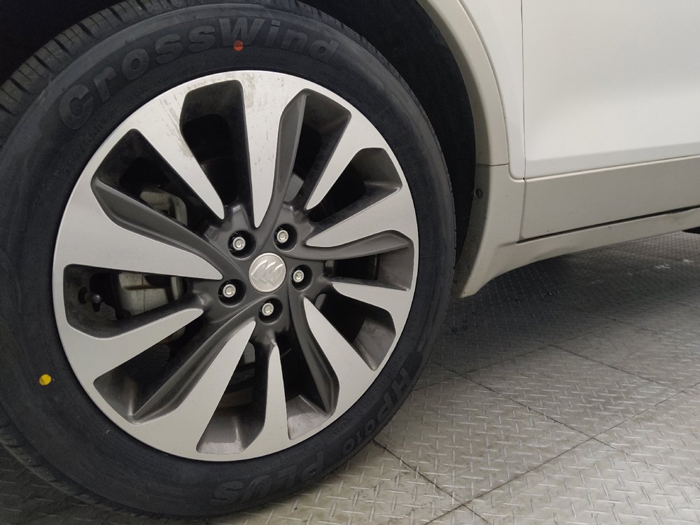 Used 2017 Buick Encore Essence FWD image 31