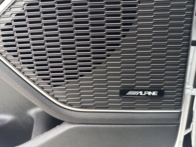 Used 2022 Jeep Grand Cherokee L Limited image 25