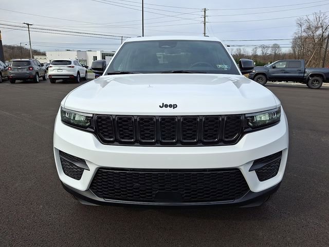 New 2025 Jeep Grand Cherokee Altitude image 5