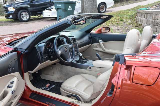 Used 2006 Chevrolet Corvette Convertible w/ Preferred Equipment Group RWD image 30