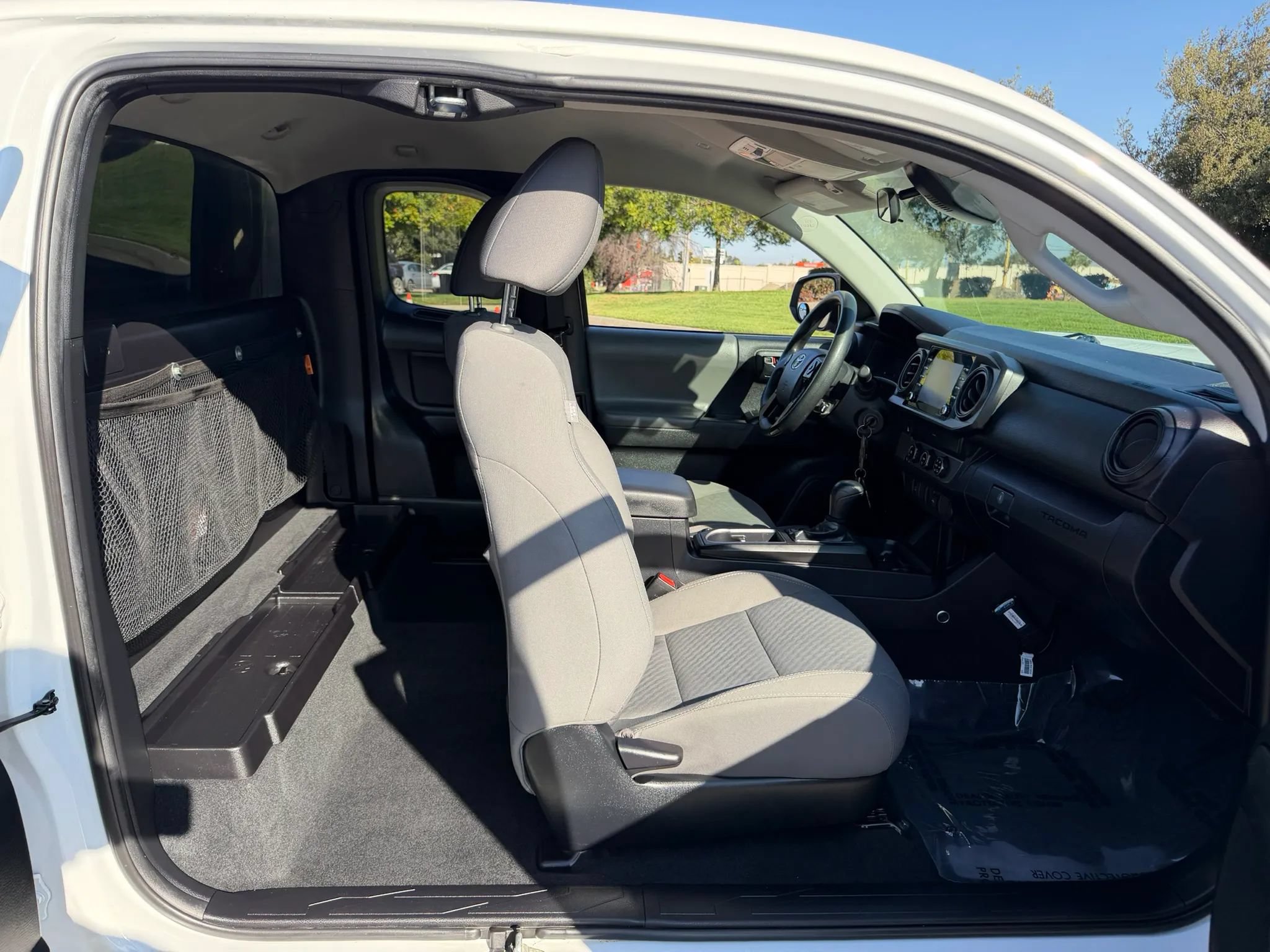Used 2022 Toyota Tacoma SR RWD image 18