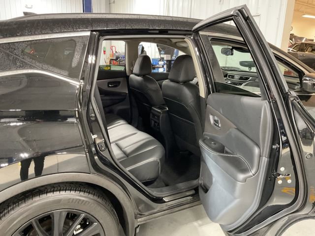 Used 2024 Nissan Murano SV w/ SV Midnight Edition Package image 12