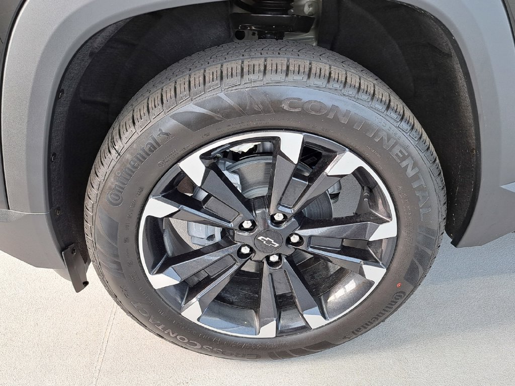 New 2027 Chevrolet Equinox RS w/ Safety and Technology Package FWD image 16