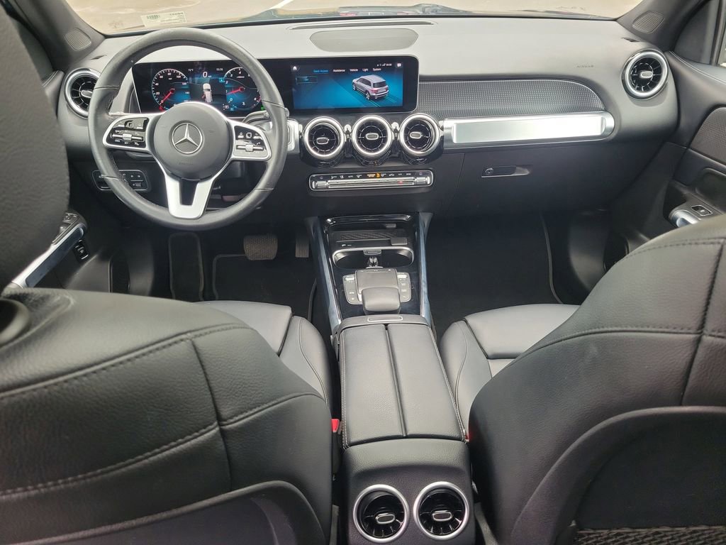 Used 2021 Mercedes-Benz GLB 250 w/ Premium Package image 11