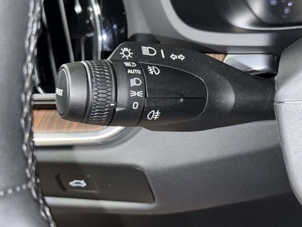 Used 2024 Volvo S60 B5 Plus w/ Climate Package FWD image 27