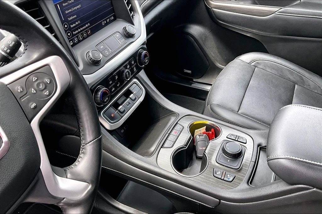 Used 2022 GMC Acadia SLT w/ Technology Package FWD image 18
