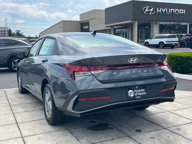 New 2026 Hyundai Elantra SE FWD image 7