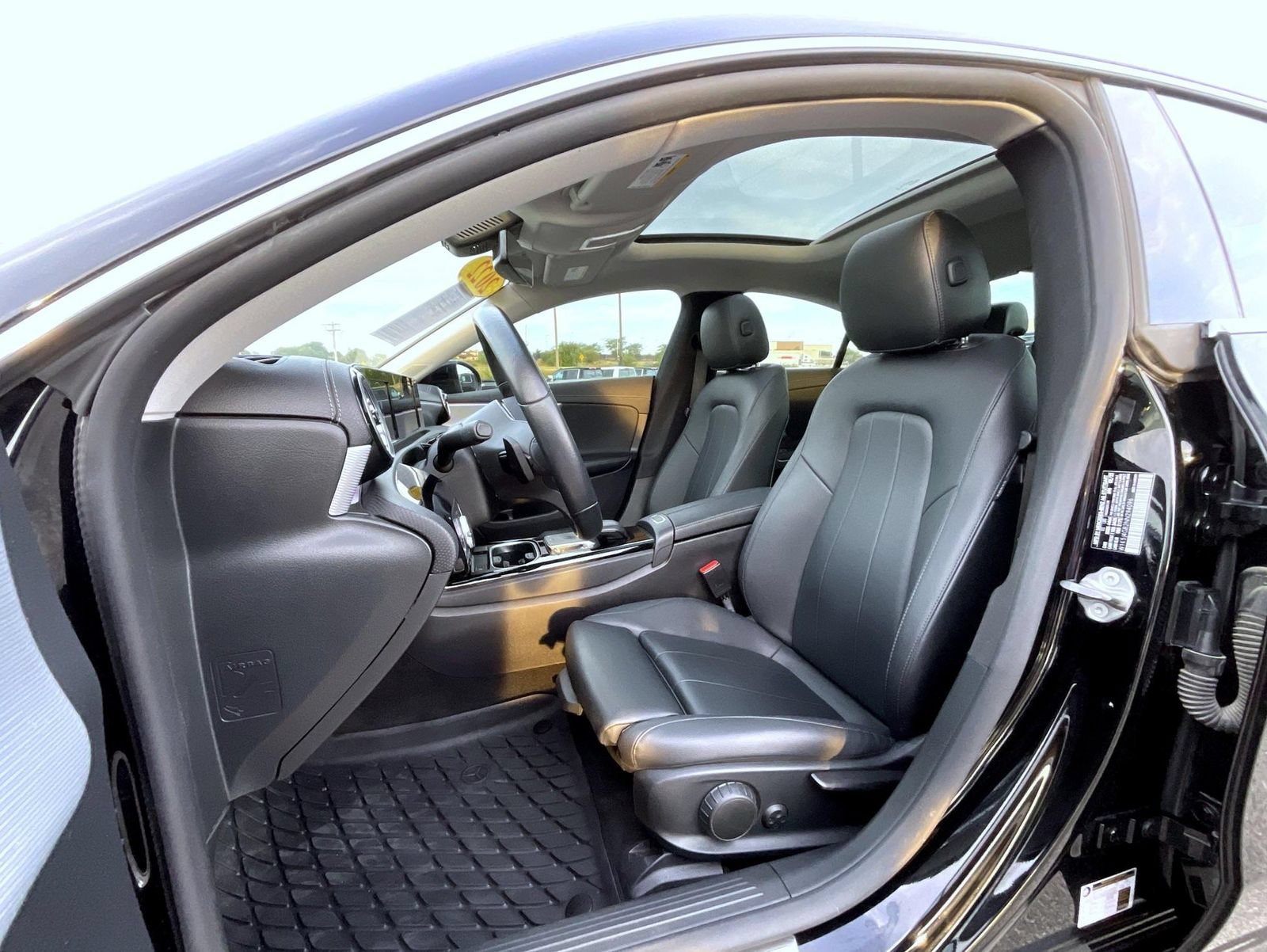 Used 2022 Mercedes-Benz CLA 250 image 10