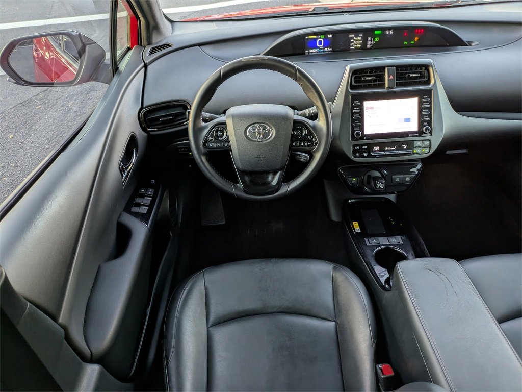 Used 2021 Toyota Prius XLE image 7
