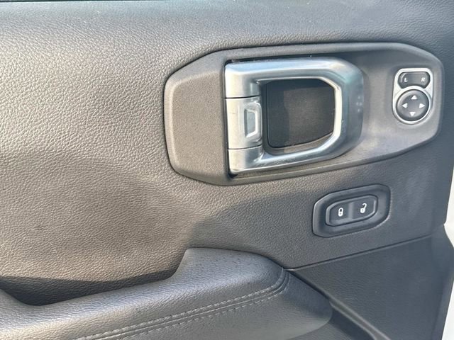 Used 2023 Jeep Wrangler Altitude image 26