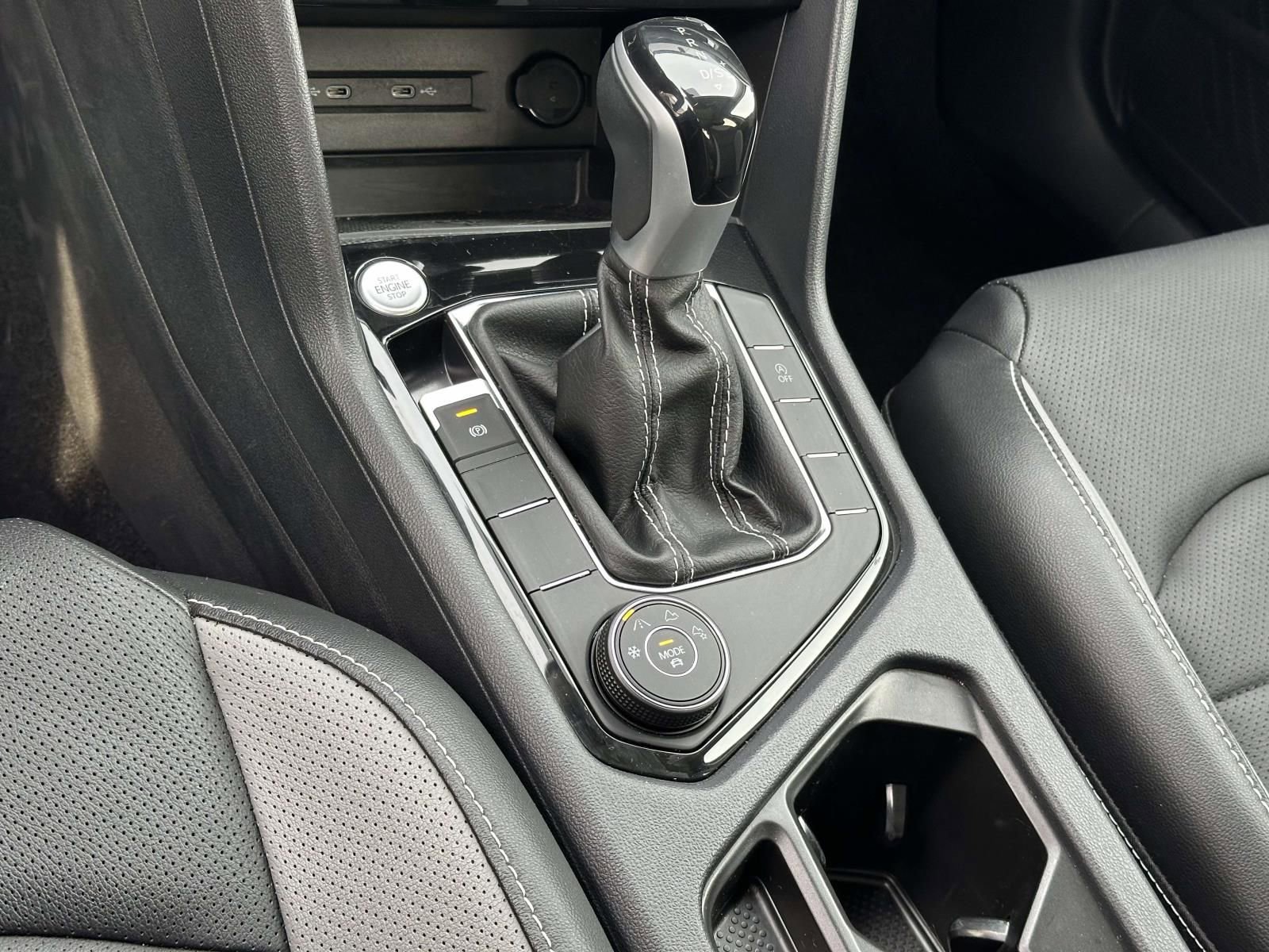 Certified 2023 Volkswagen Taos SEL image 20