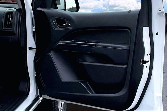 Used 2022 GMC Canyon AT4 w/ Trailering Package image 28