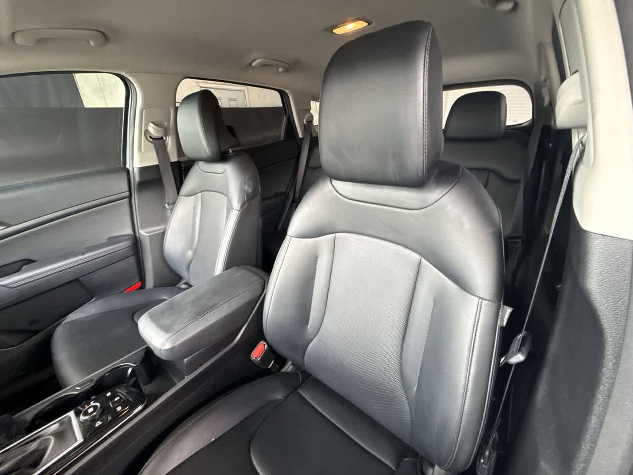 Used 2023 Kia Sportage EX FWD image 14