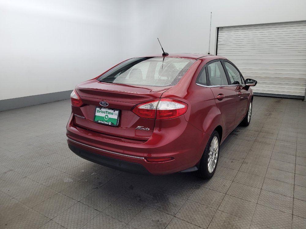 Used 2016 Ford Fiesta Titanium FWD image 9