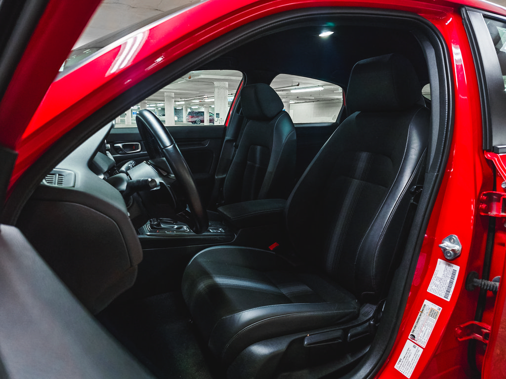 Used 2023 Honda Civic Sport image 16