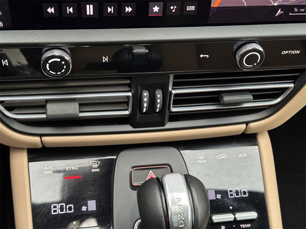 Used 2024 Porsche Macan image 25