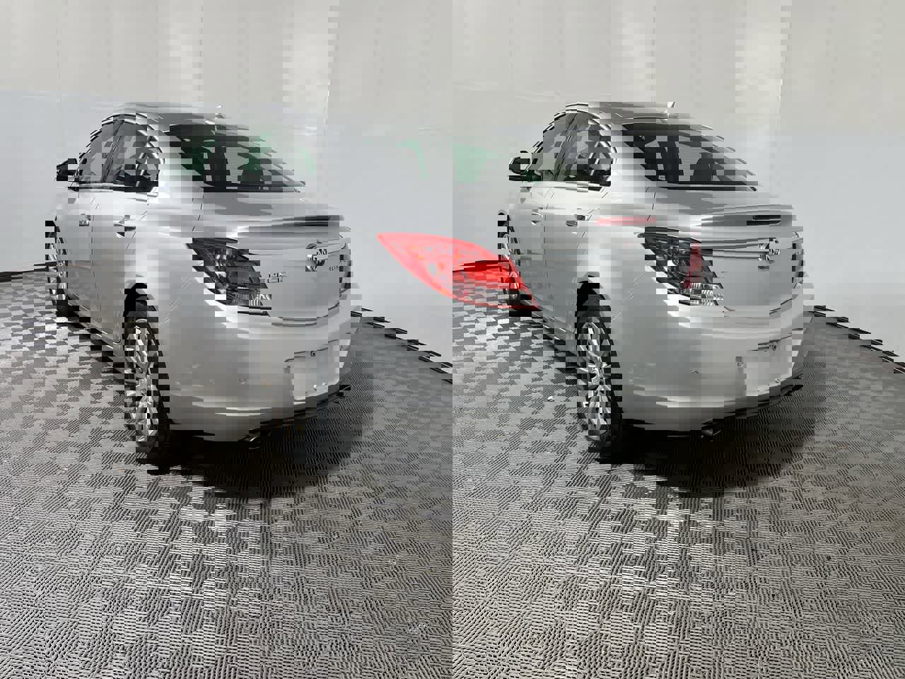 Used 2013 Buick Regal Premium FWD image 6