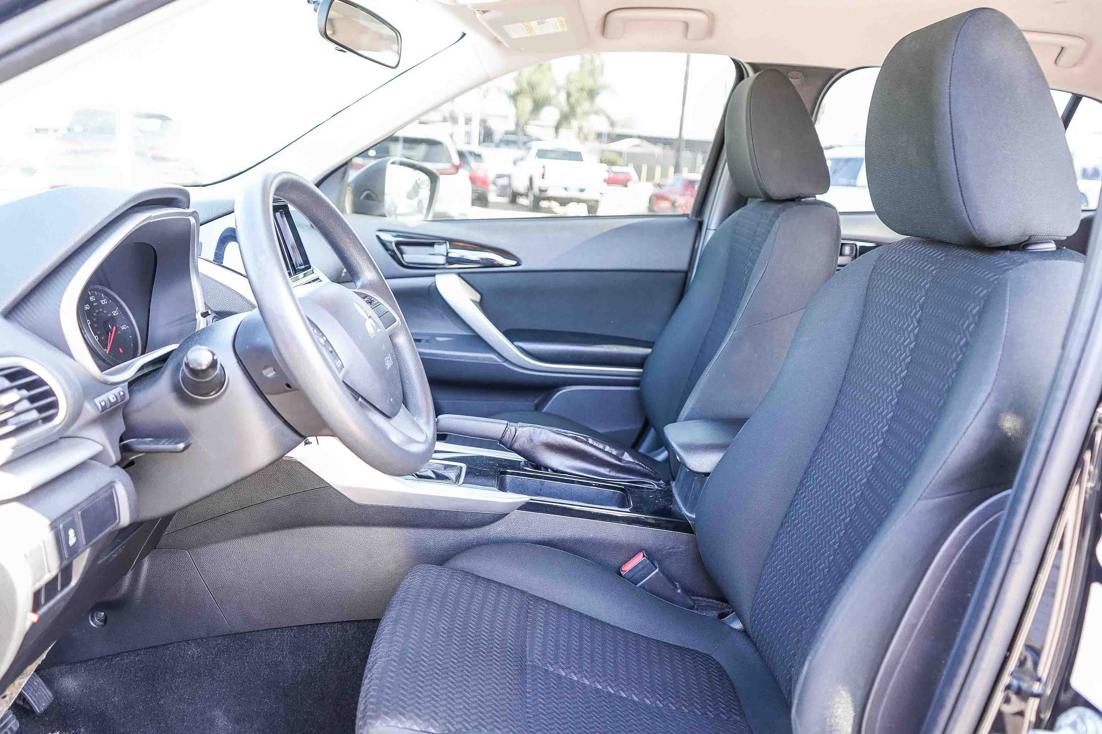 Used 2020 Mitsubishi Eclipse Cross ES AWD/4WD image 18