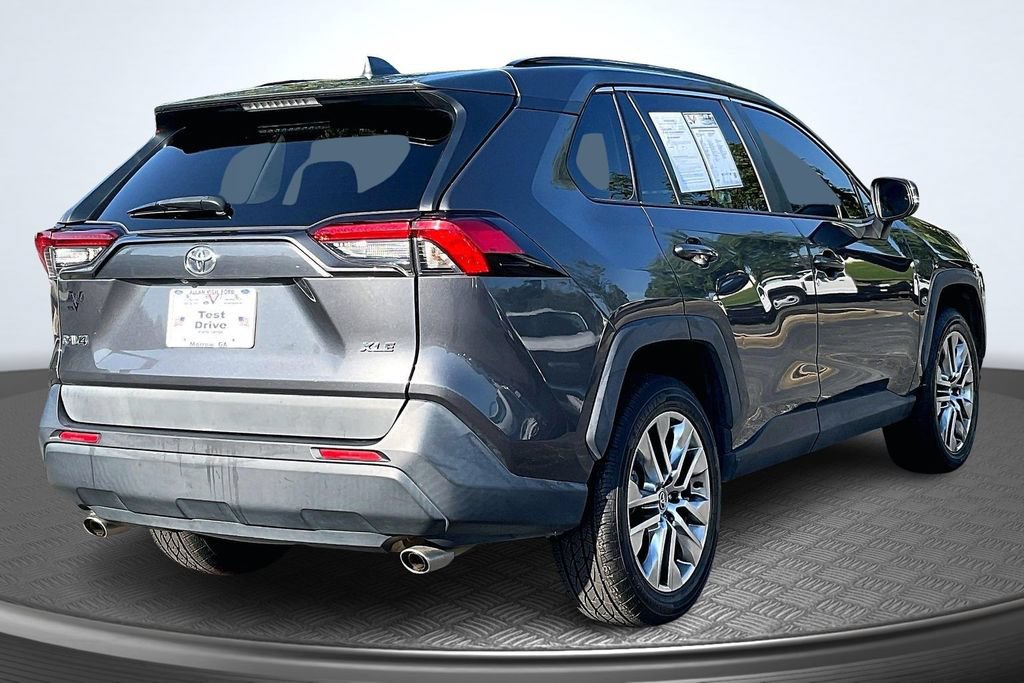 Used 2020 Toyota RAV4 XLE Premium FWD image 7
