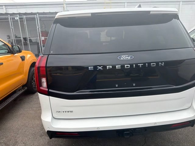 Used 2025 Ford Expedition Active AWD/4WD image 21