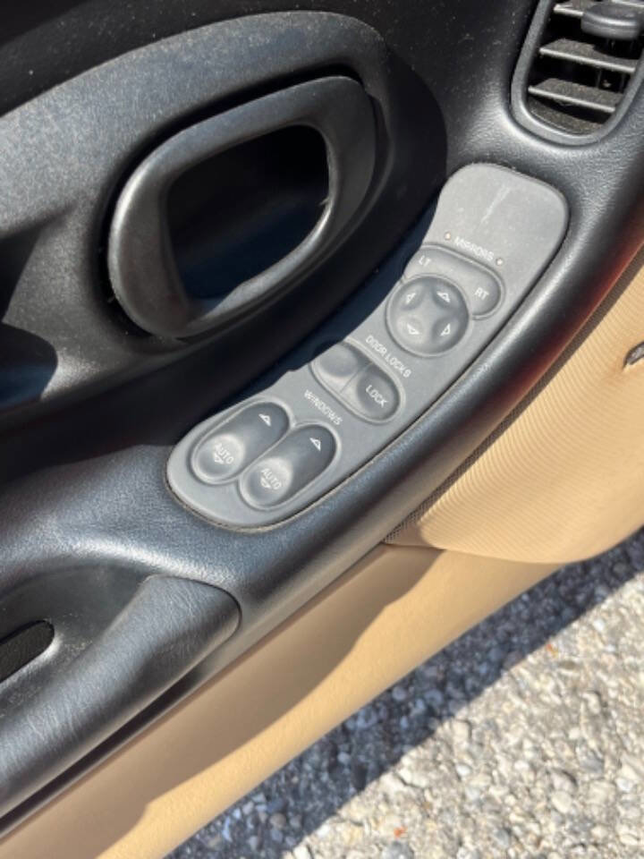 Used 1999 Chevrolet Corvette Convertible image 9