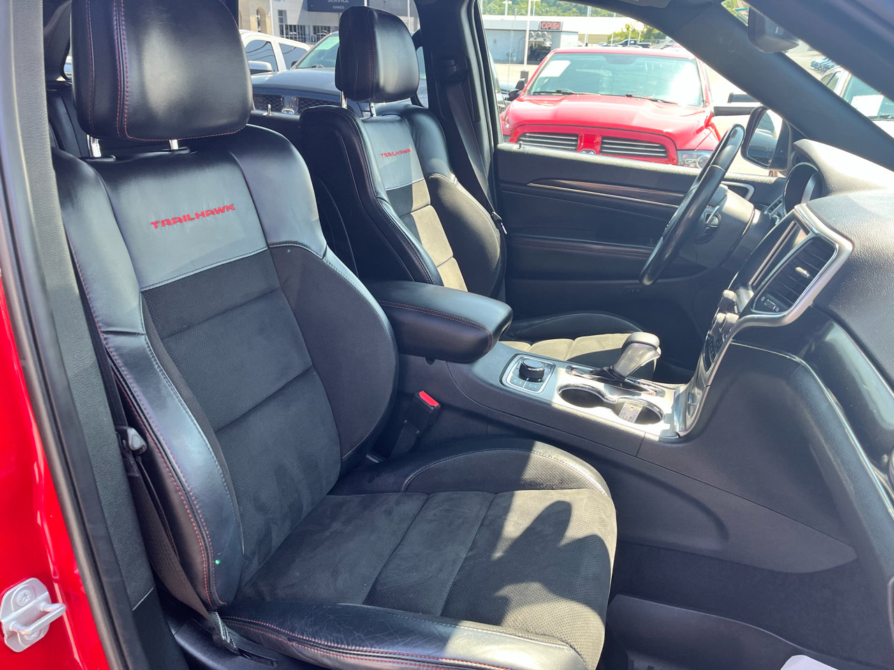 Used 2018 Jeep Grand Cherokee Trailhawk image 19