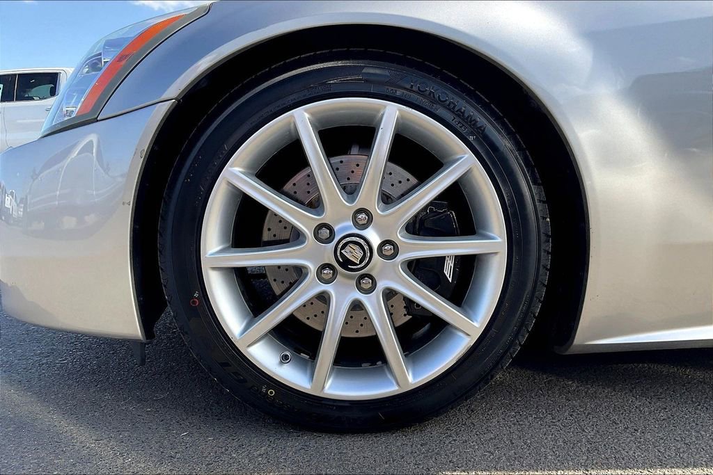 Used 2006 Cadillac XLR V image 31